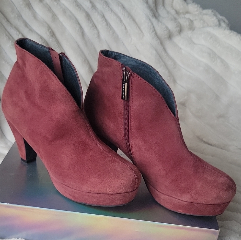 Sacha London Red Ankle Boots with Medium Heel